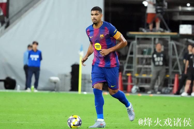 1张红牌 心态失衡!巴萨26岁队长累了:身心俱疲 1张红牌 心态失衡!巴萨26岁队长累了:身心俱疲