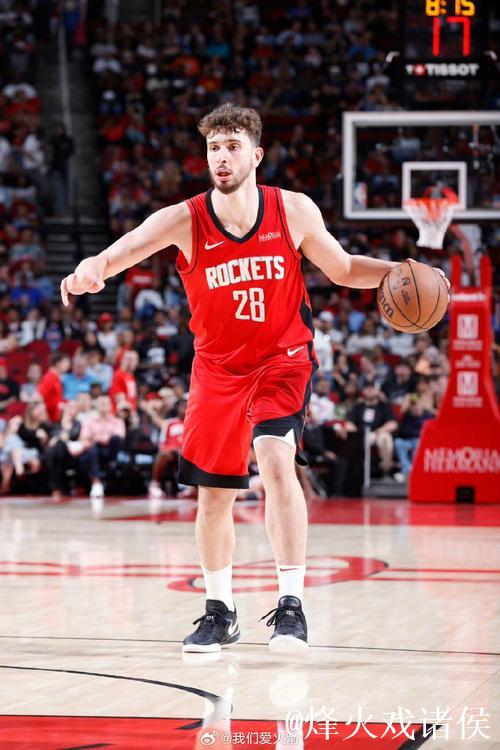 申京开局连续持球单打约基奇，3投全中已砍下6分