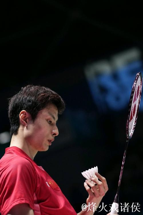 石宇奇战胜拉克什亚 挺进羽毛球世锦赛男单32强